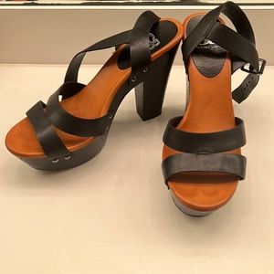 GIANNI BINI STUDDED PLATFORM SANDALS